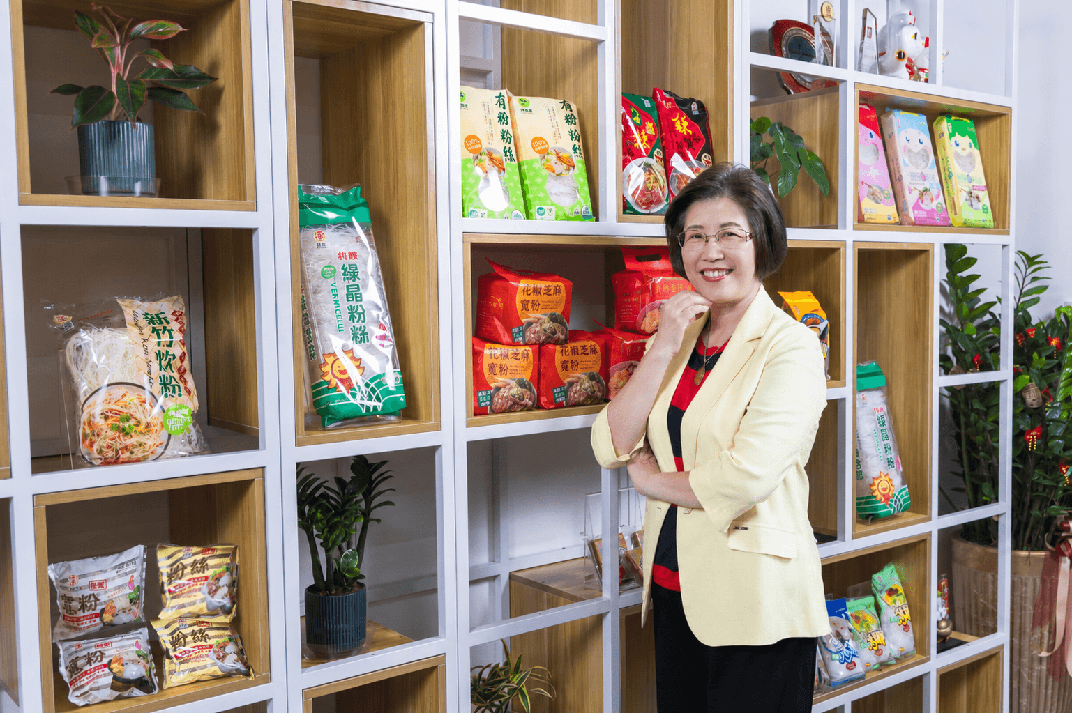 Tsai-Hui Lee, General Manager of Sun Right Foods, with the company’s food products